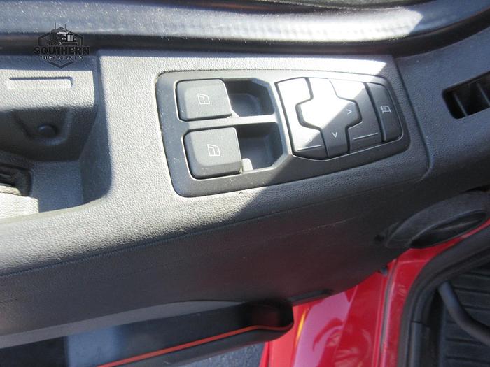 Used 2020 VOLVO VNR64T300