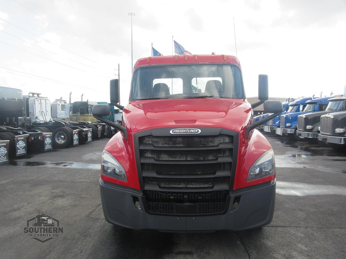 Used 2020 FREIGHTLINER CASCADIA 126