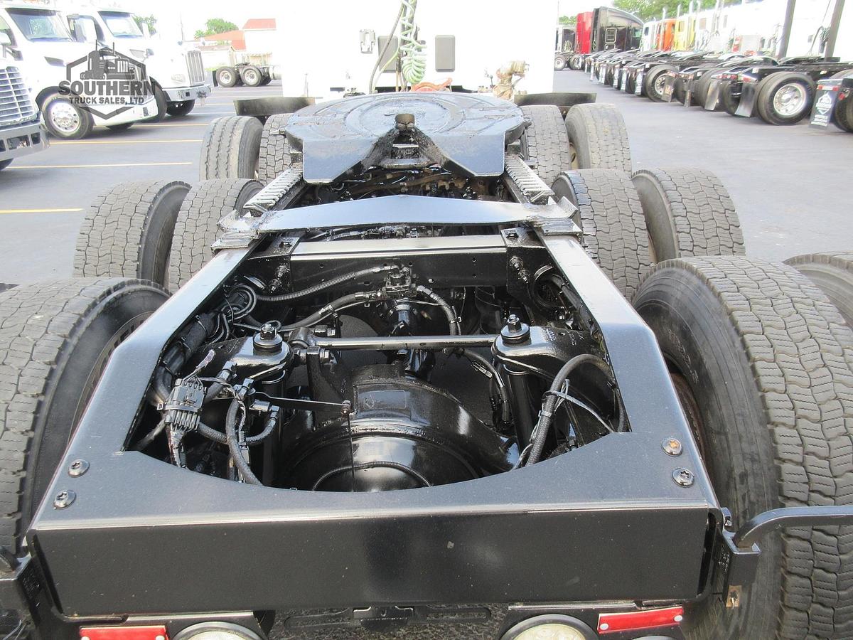 Used 2019 PETERBILT 567