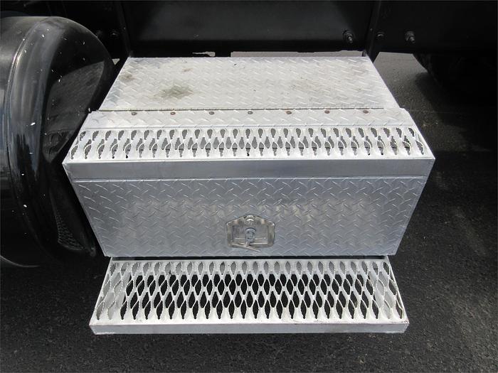 Used 2015 PETERBILT 389