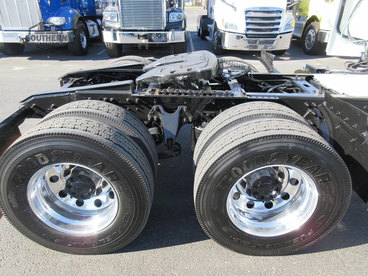 Used 2021 INTERNATIONAL LT