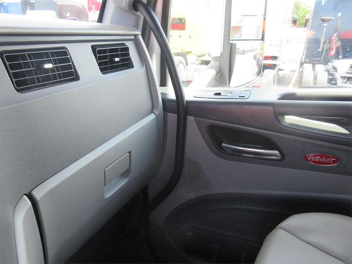 Used 2016 PETERBILT 579