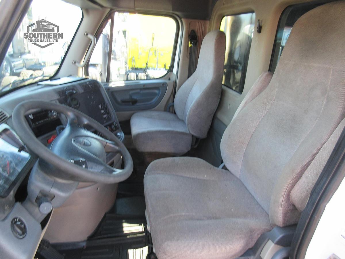 Used 2017 FREIGHTLINER CASCADIA 125