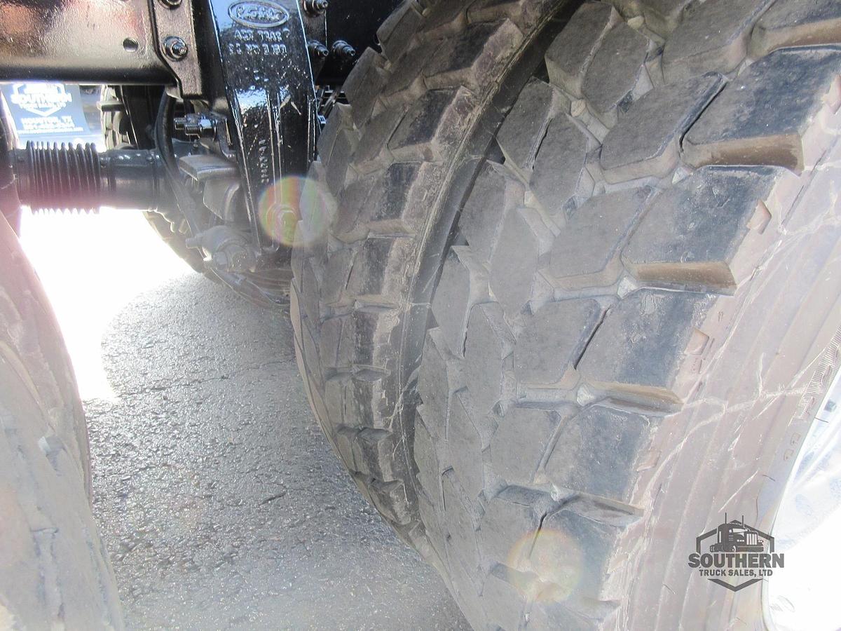 Used 2025 PETERBILT 567