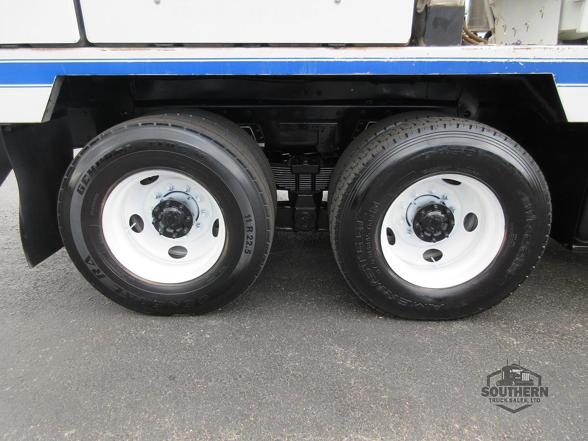 Used 2014 FREIGHTLINER 114SD