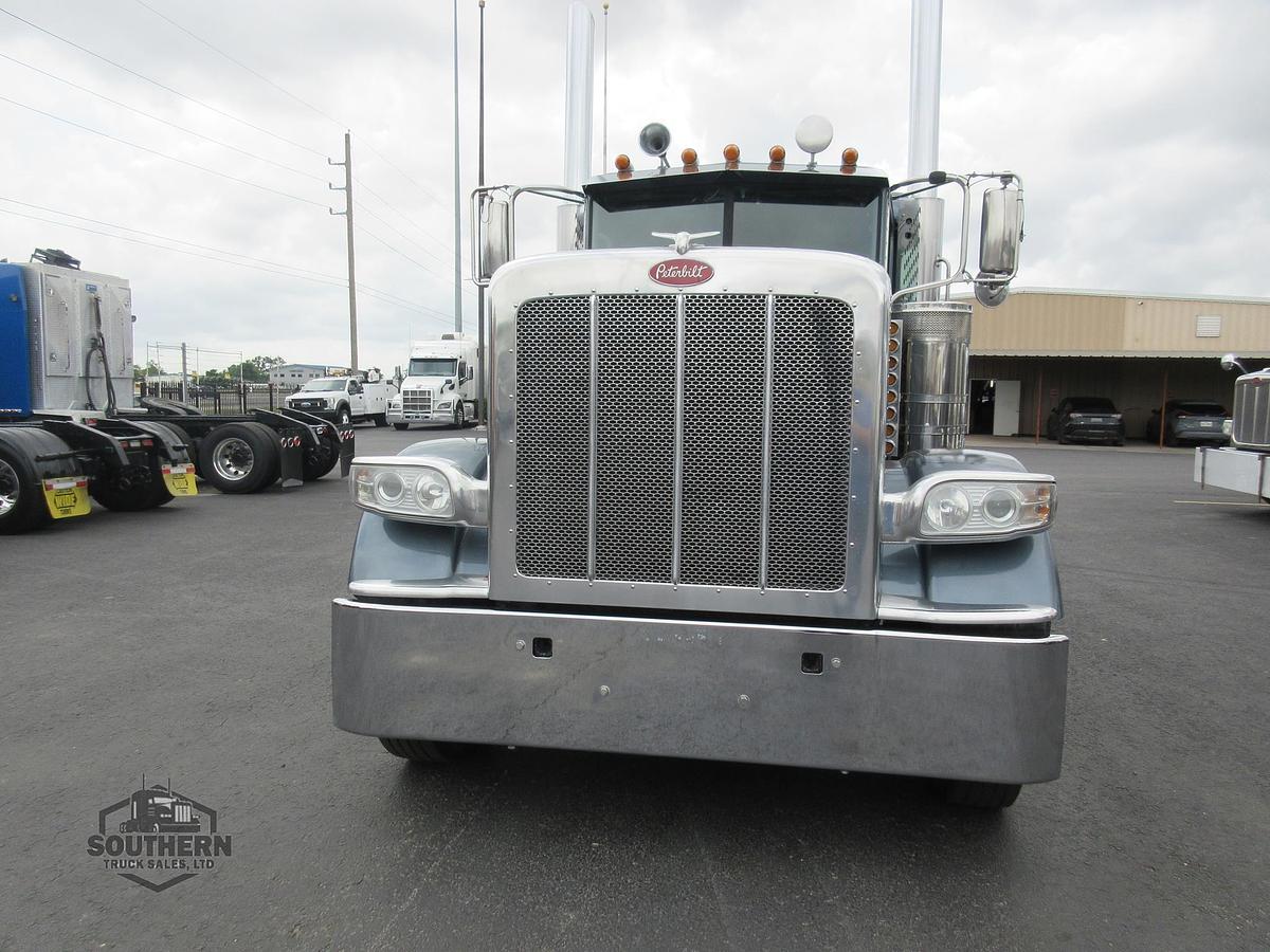 Used 2019 PETERBILT 389