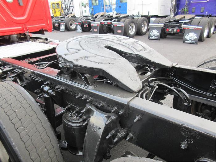 Used 2018 FREIGHTLINER CASCADIA 126