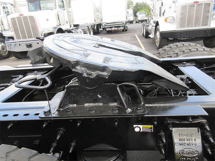 Used 2015 PETERBILT 365