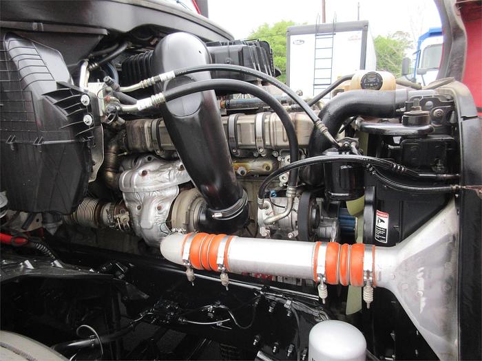 Used 2021 FREIGHTLINER CASCADIA 126