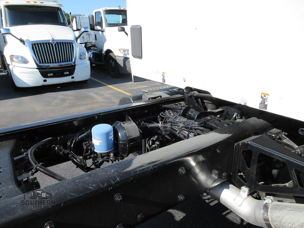2025 KENWORTH T880