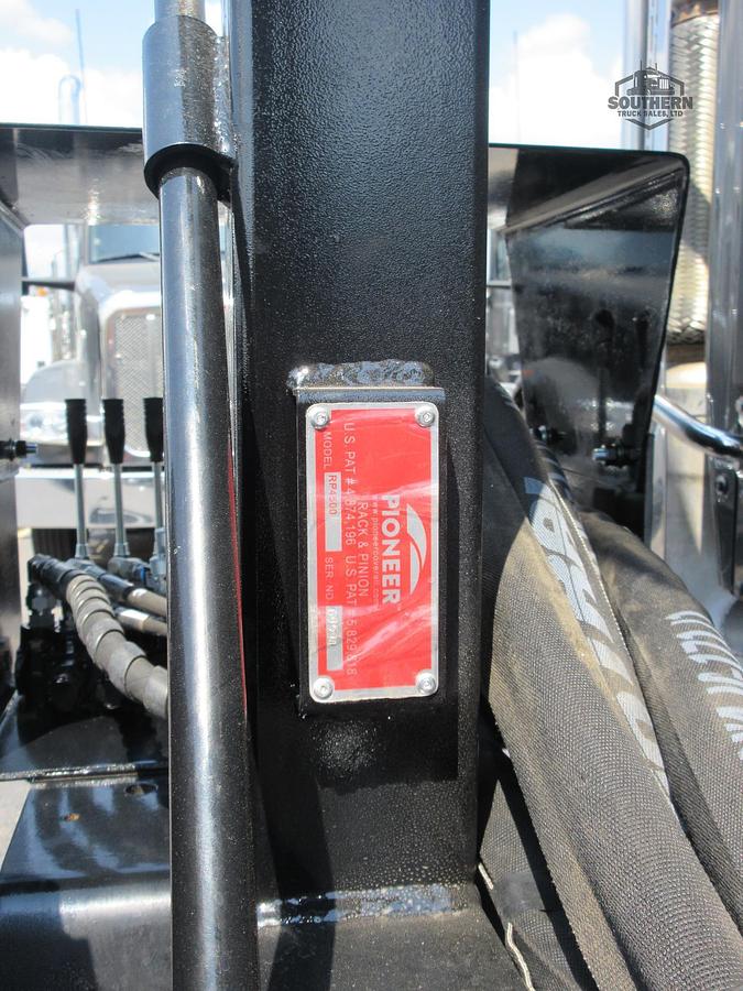 Used 2025 PETERBILT 567