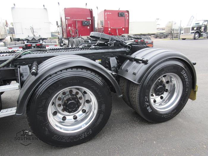 Used 2017 PETERBILT 567