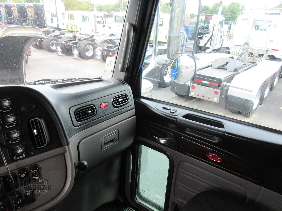 Used 2019 PETERBILT 389