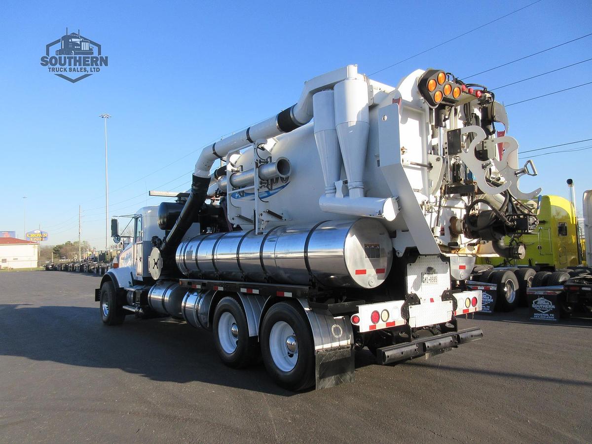 Used 2013 KENWORTH T800