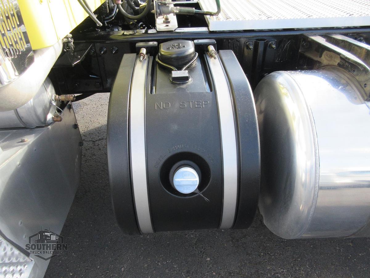 Used 2020 PETERBILT 567