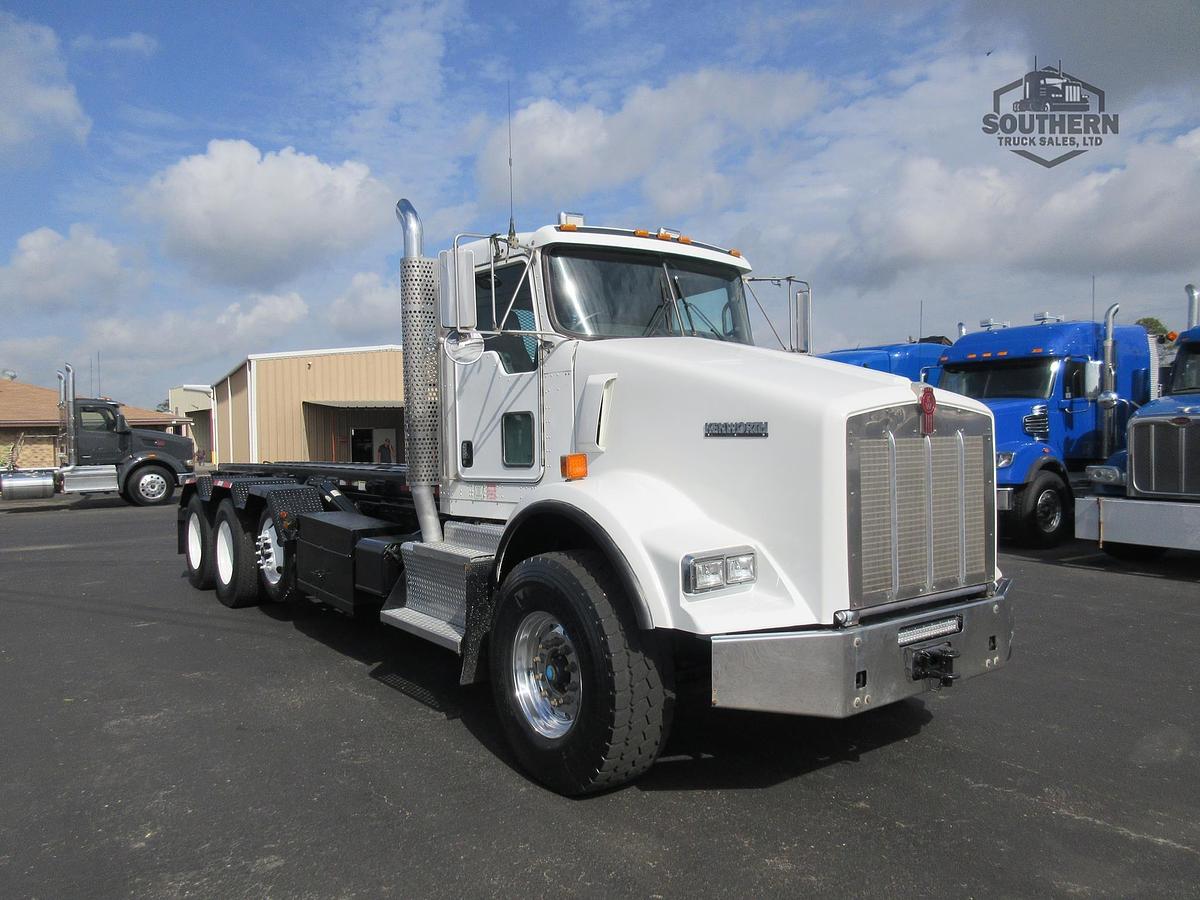 Used 2018 KENWORTH T800