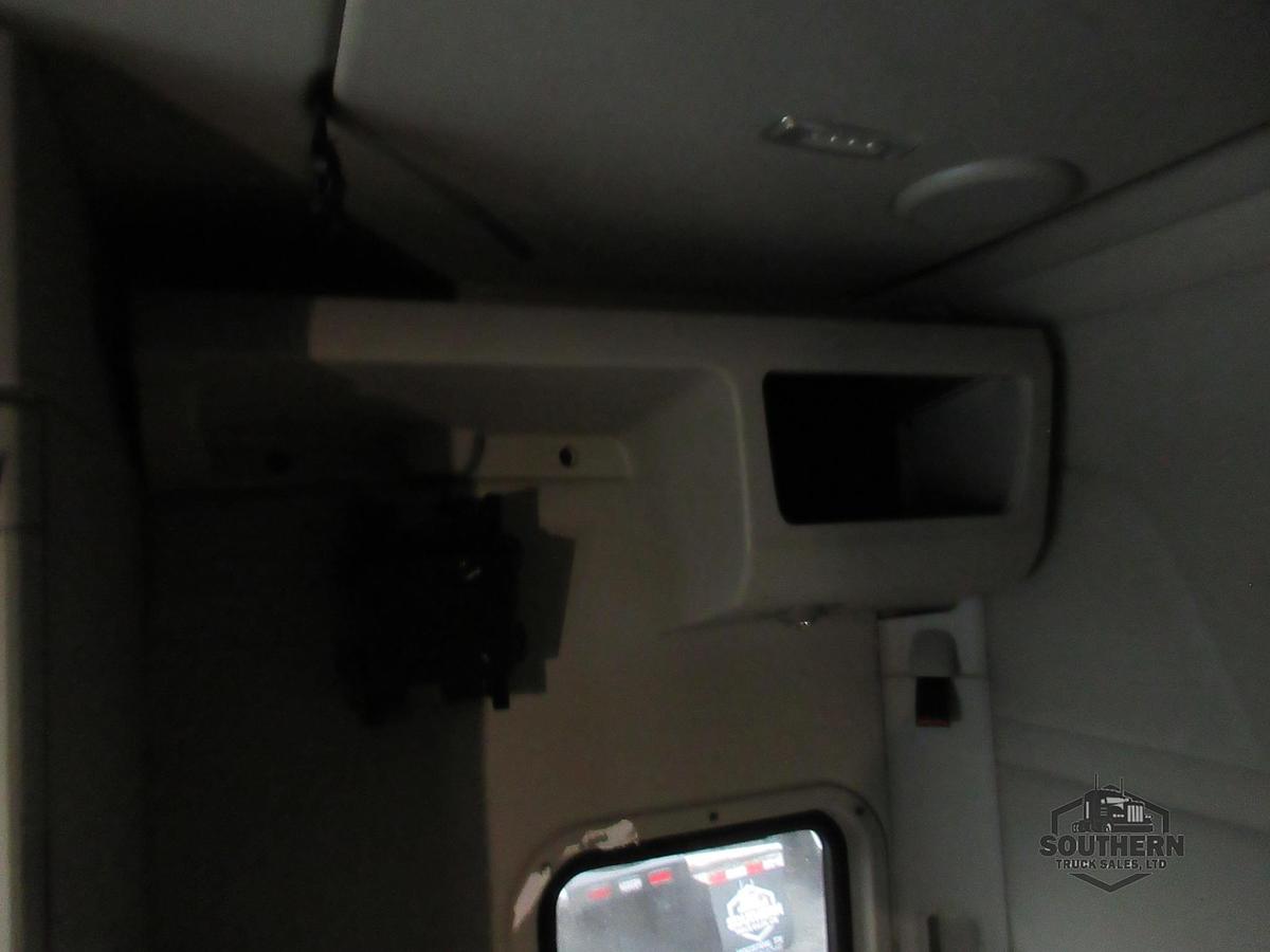 Used 2021 PETERBILT 567