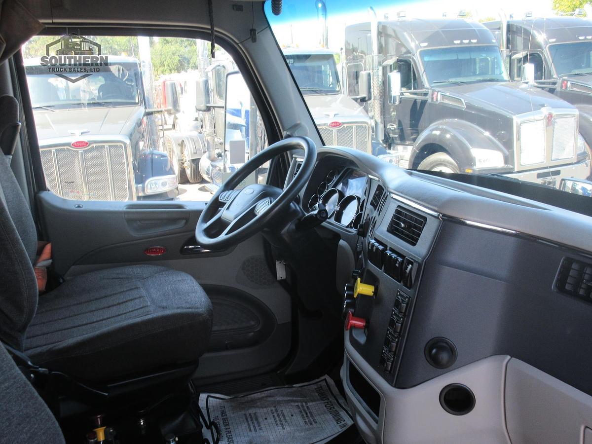 Used 2018 PETERBILT 579