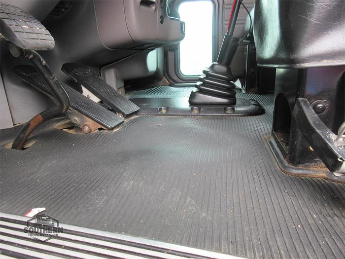 Used 2014 PETERBILT 388