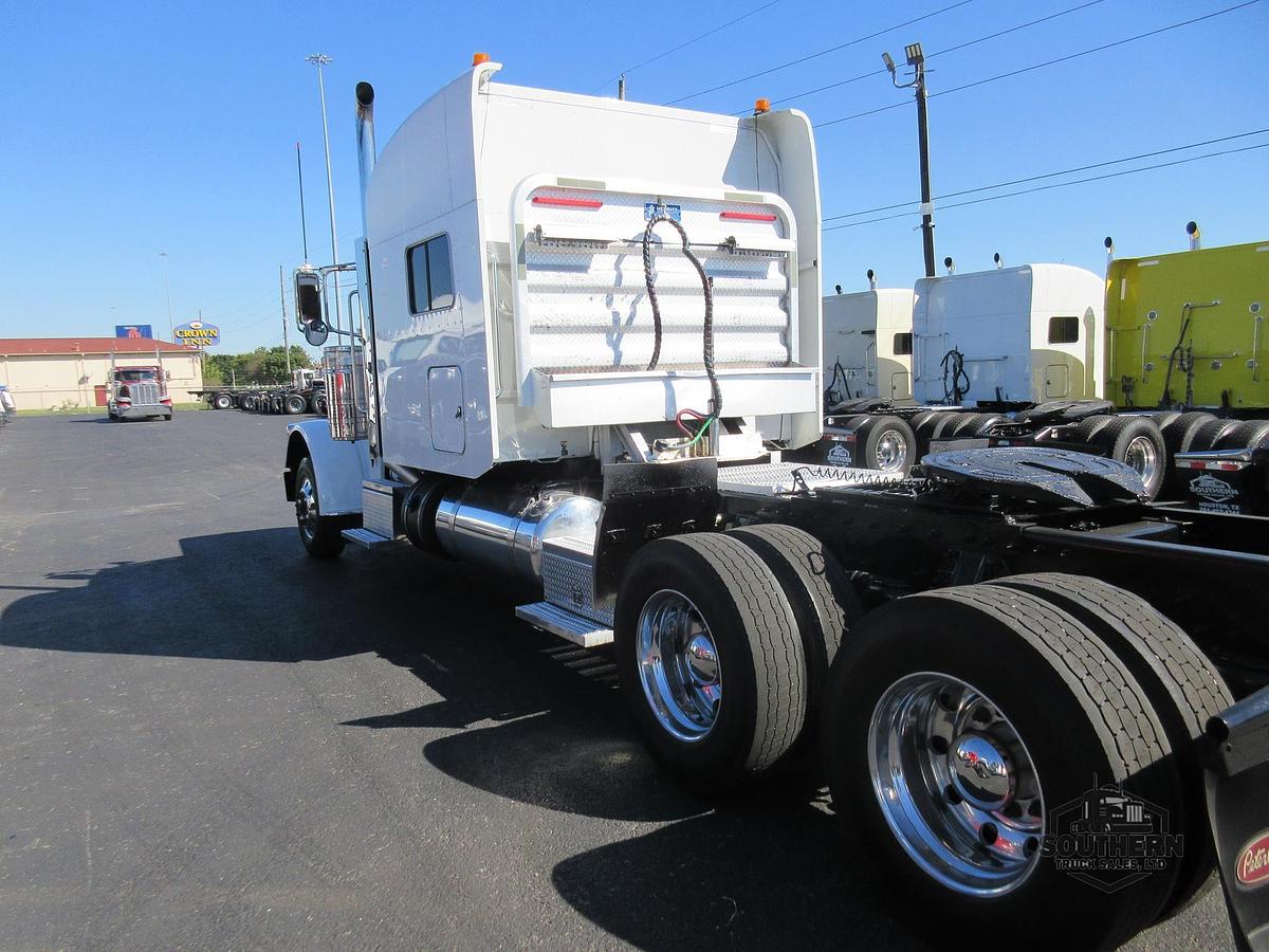 Used 2019 PETERBILT 389