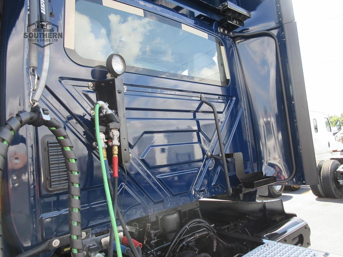 Used 2021 INTERNATIONAL LT