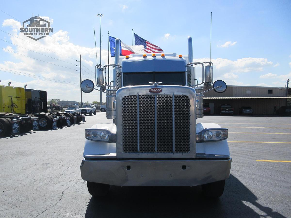Used 2019 PETERBILT 389
