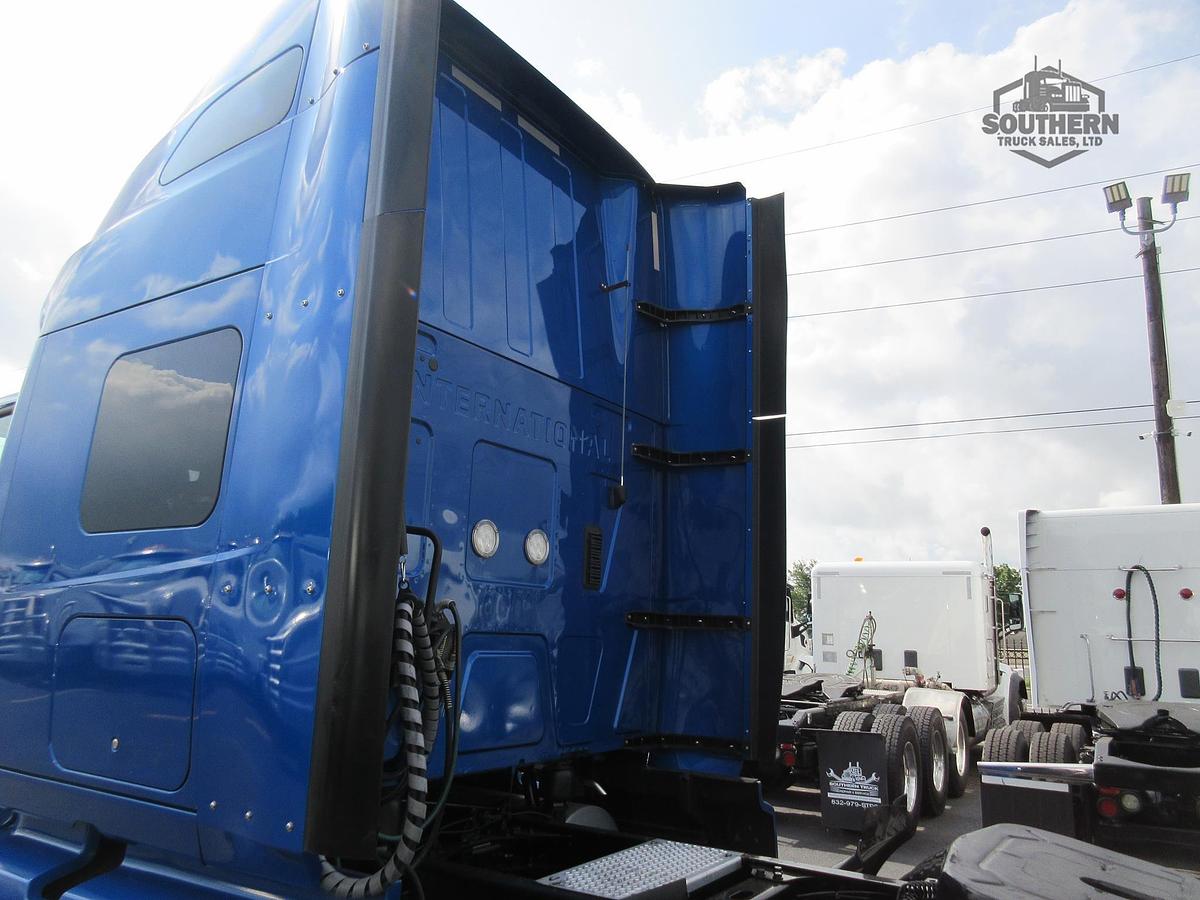 Used 2021 INTERNATIONAL LT