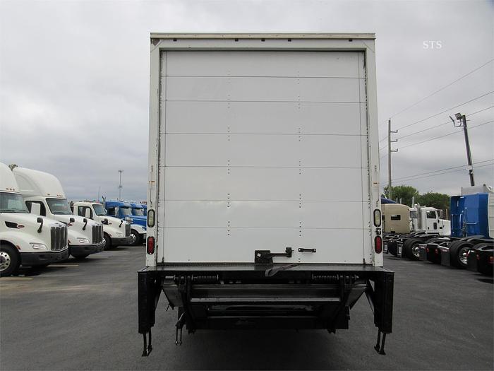Used 2017 FREIGHTLINER BUSINESS CLASS M2 106
