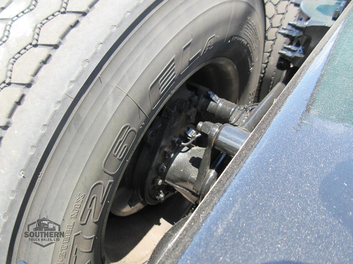 Used 2022 PETERBILT 389