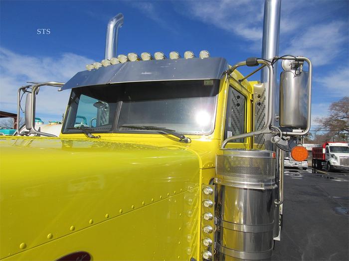 Used 2020 PETERBILT 389
