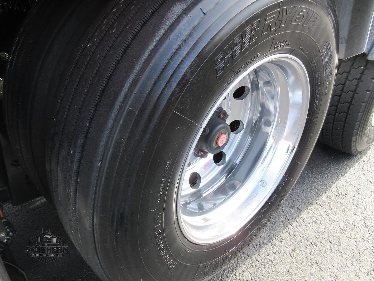 Used 2020 PETERBILT 567