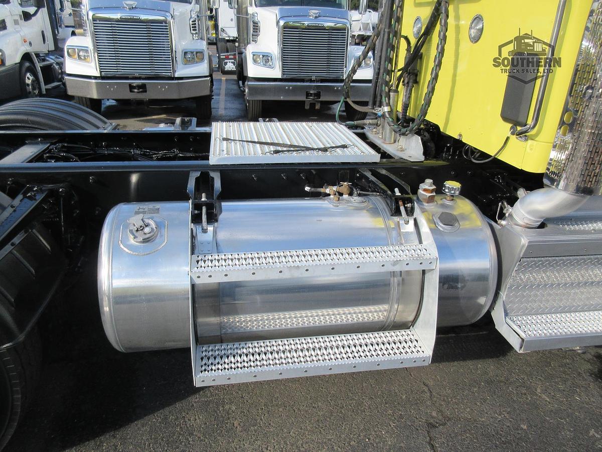 Used 2020 PETERBILT 567