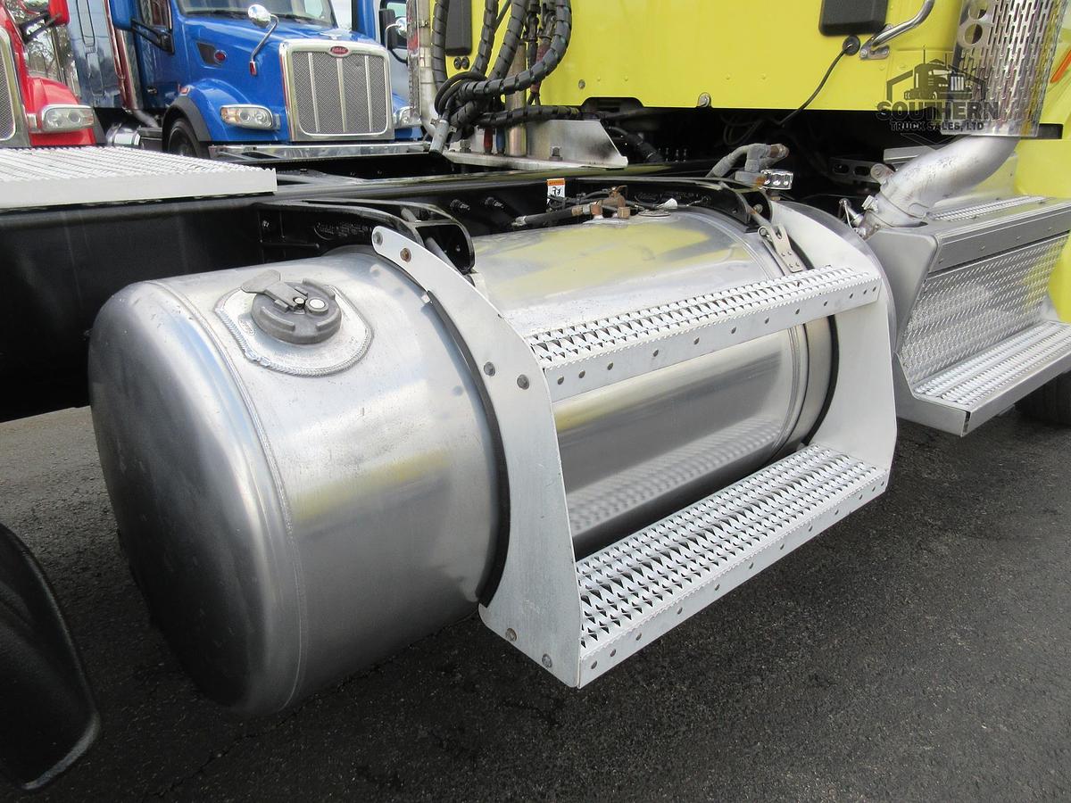 Used 2020 PETERBILT 567