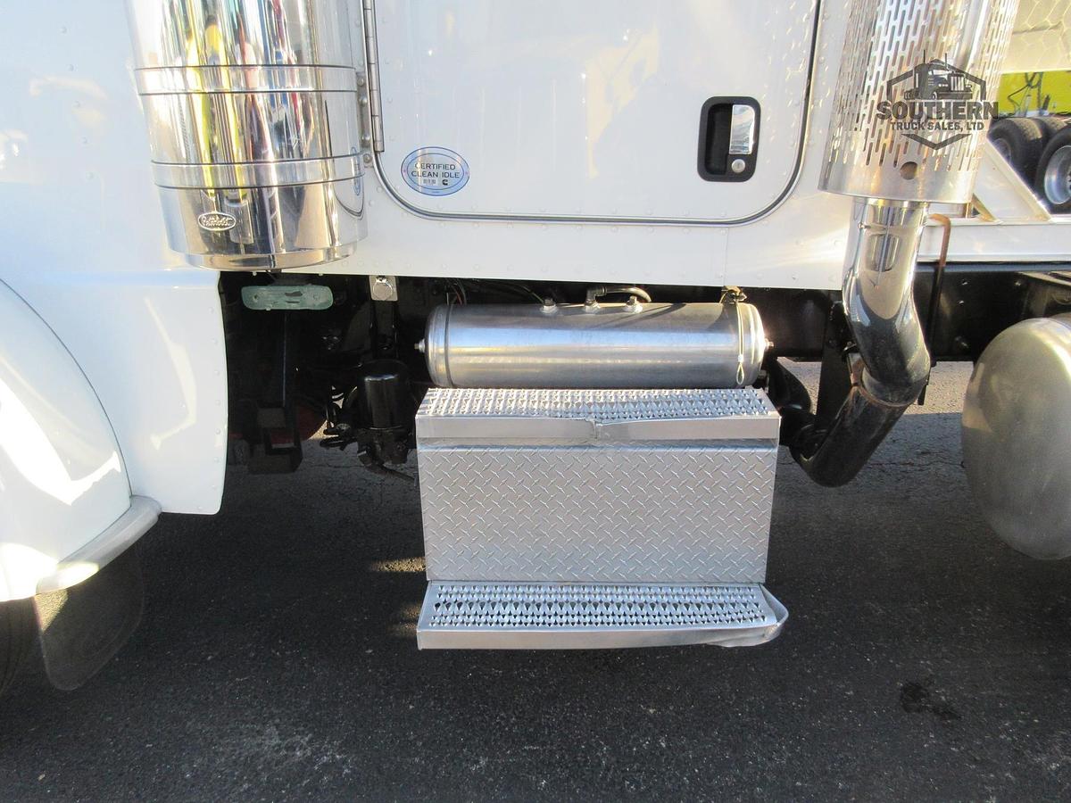 Used 2020 PETERBILT 389