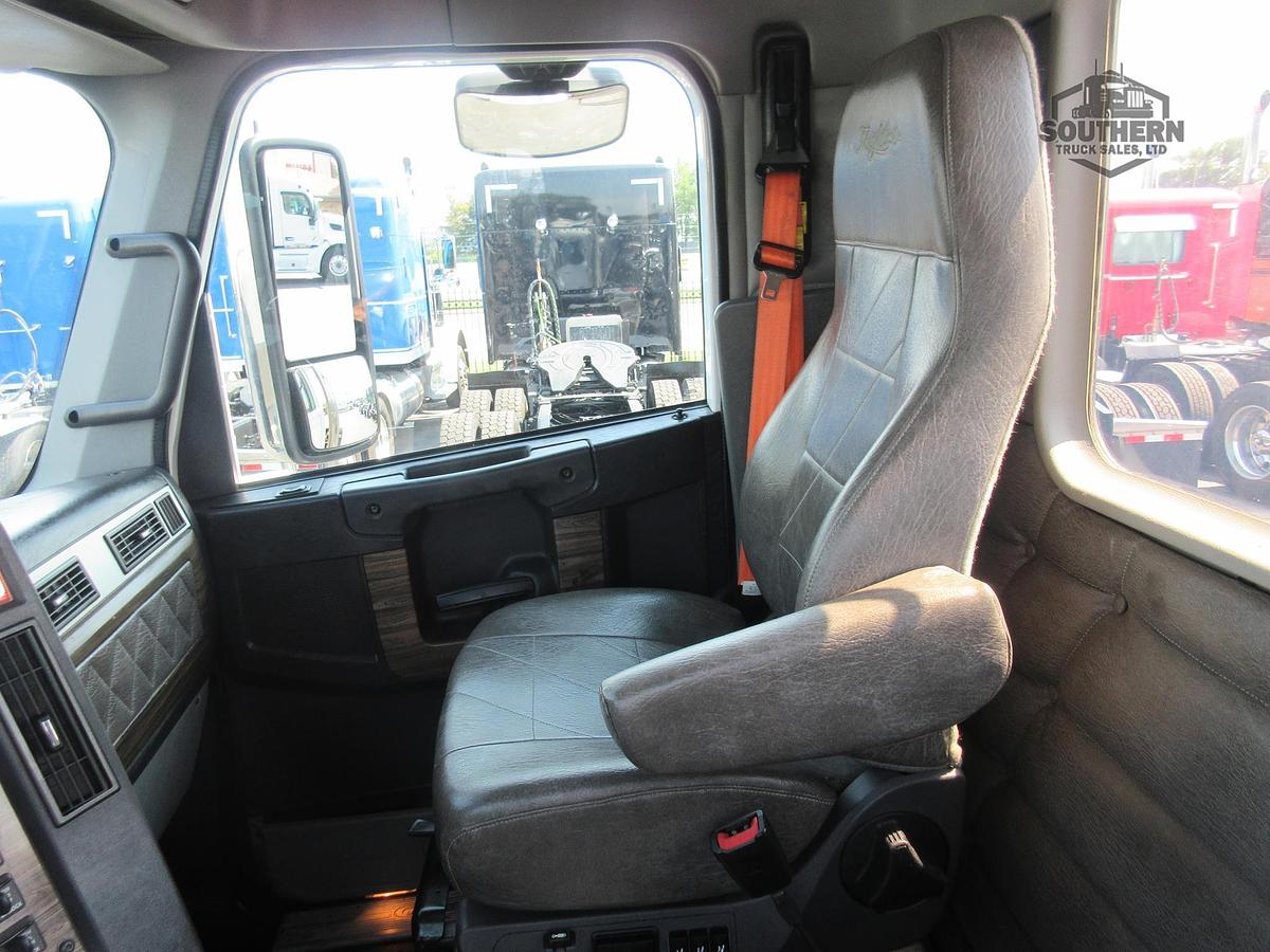 Used 2019 FREIGHTLINER CORONADO 122 SD