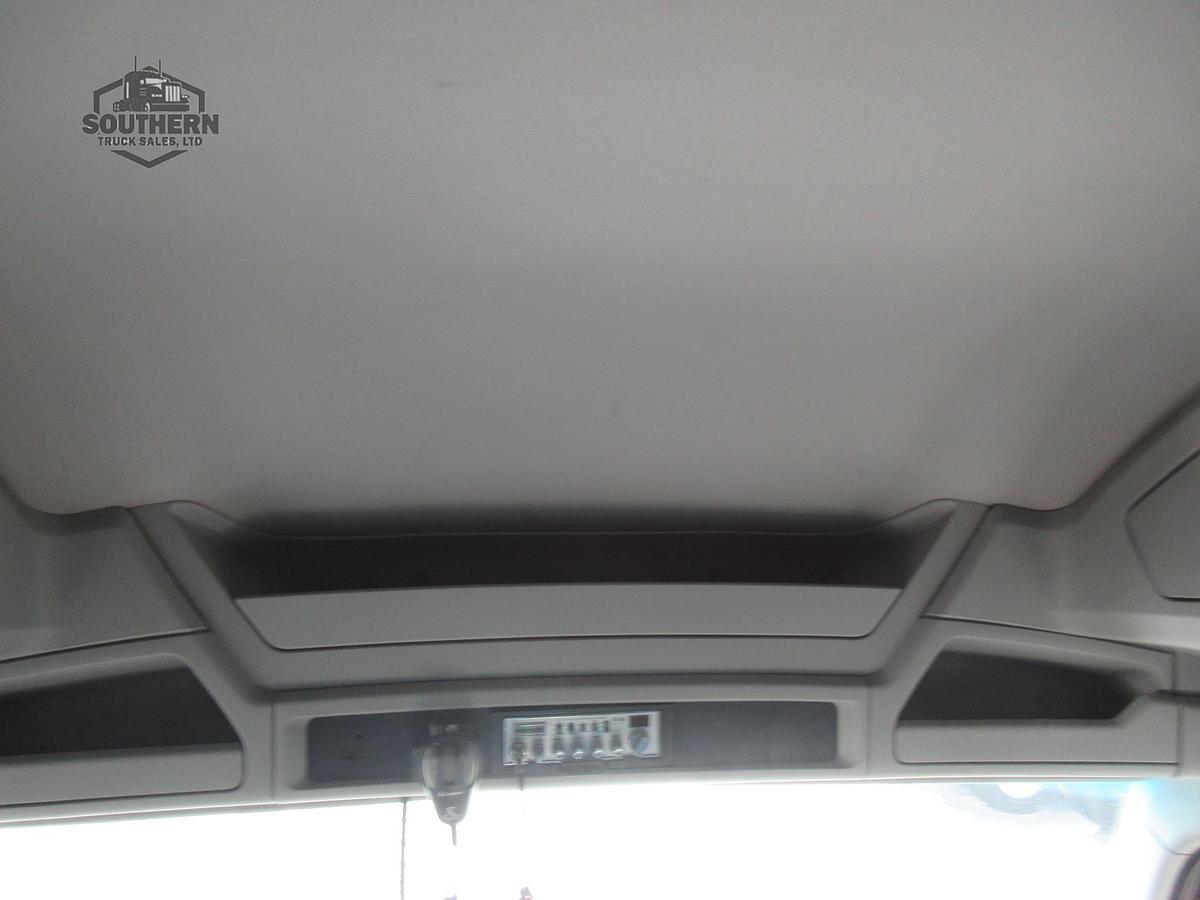 Used 2023 KENWORTH T880