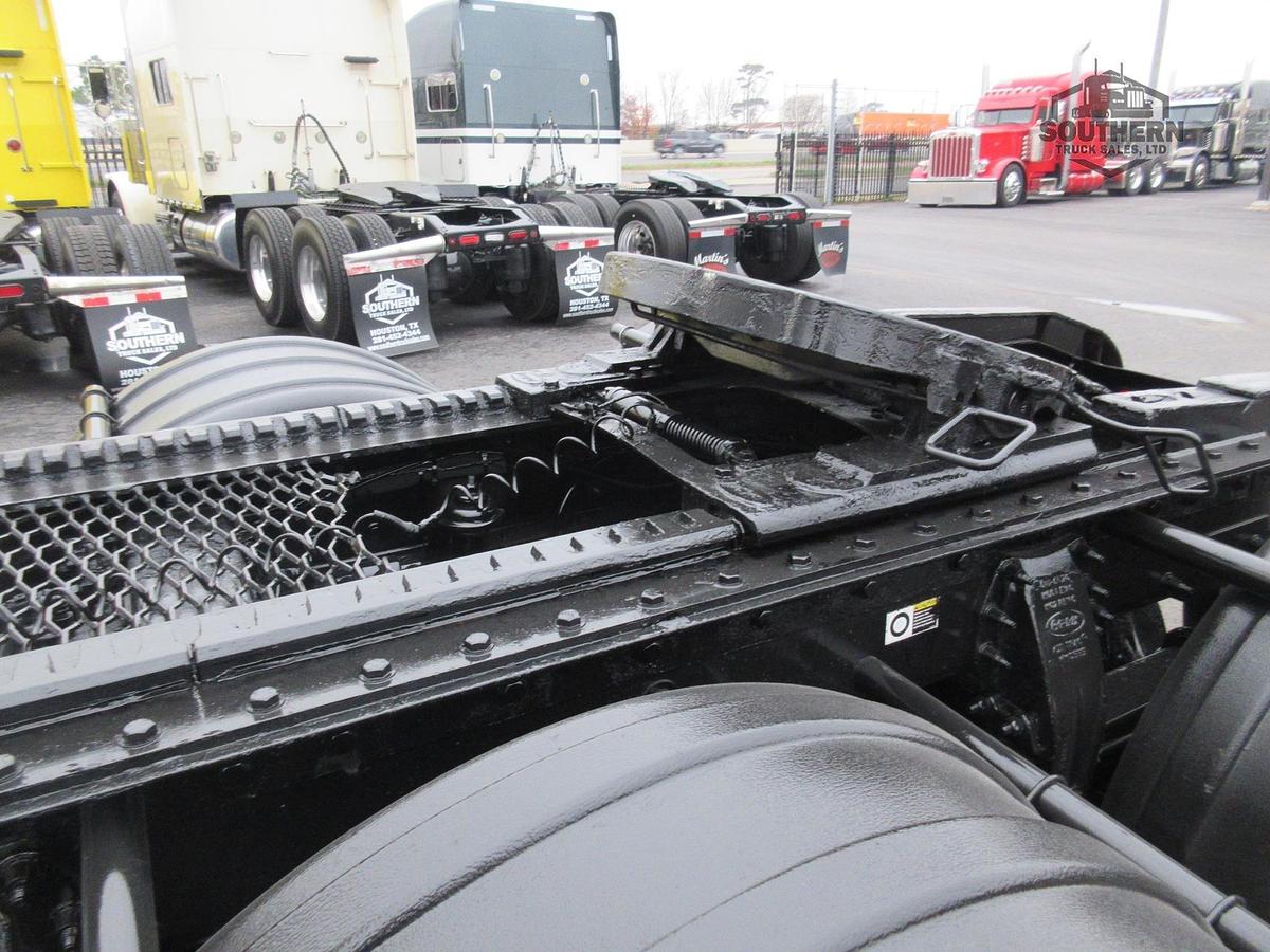 Used 2021 PETERBILT 567