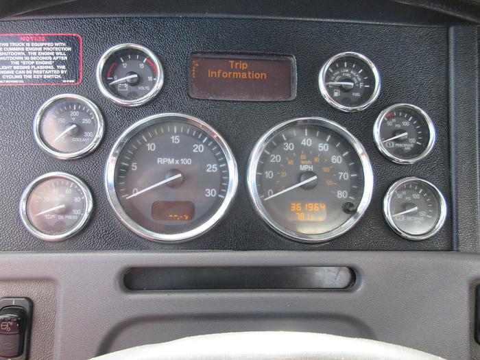 Used 2015 PETERBILT 389 - 6810