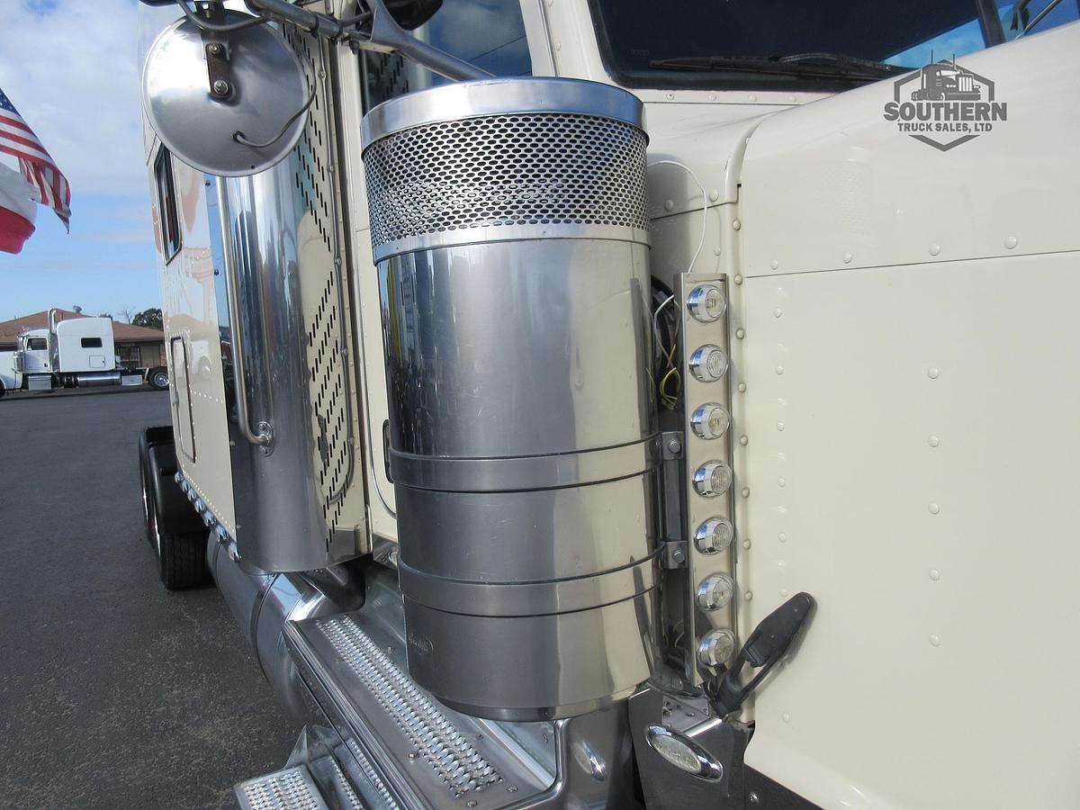 Used 2019 PETERBILT 389