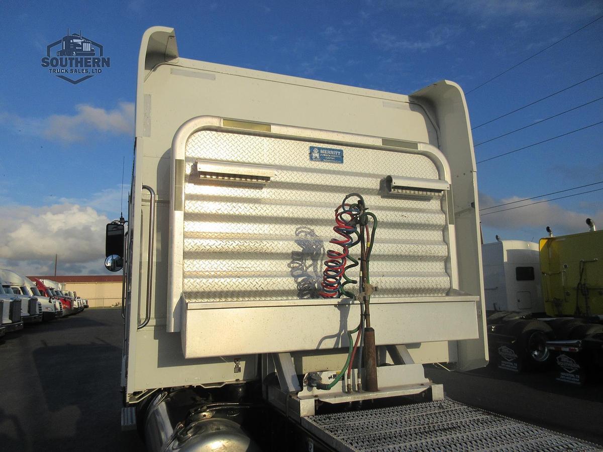 Used 2018 PETERBILT 389