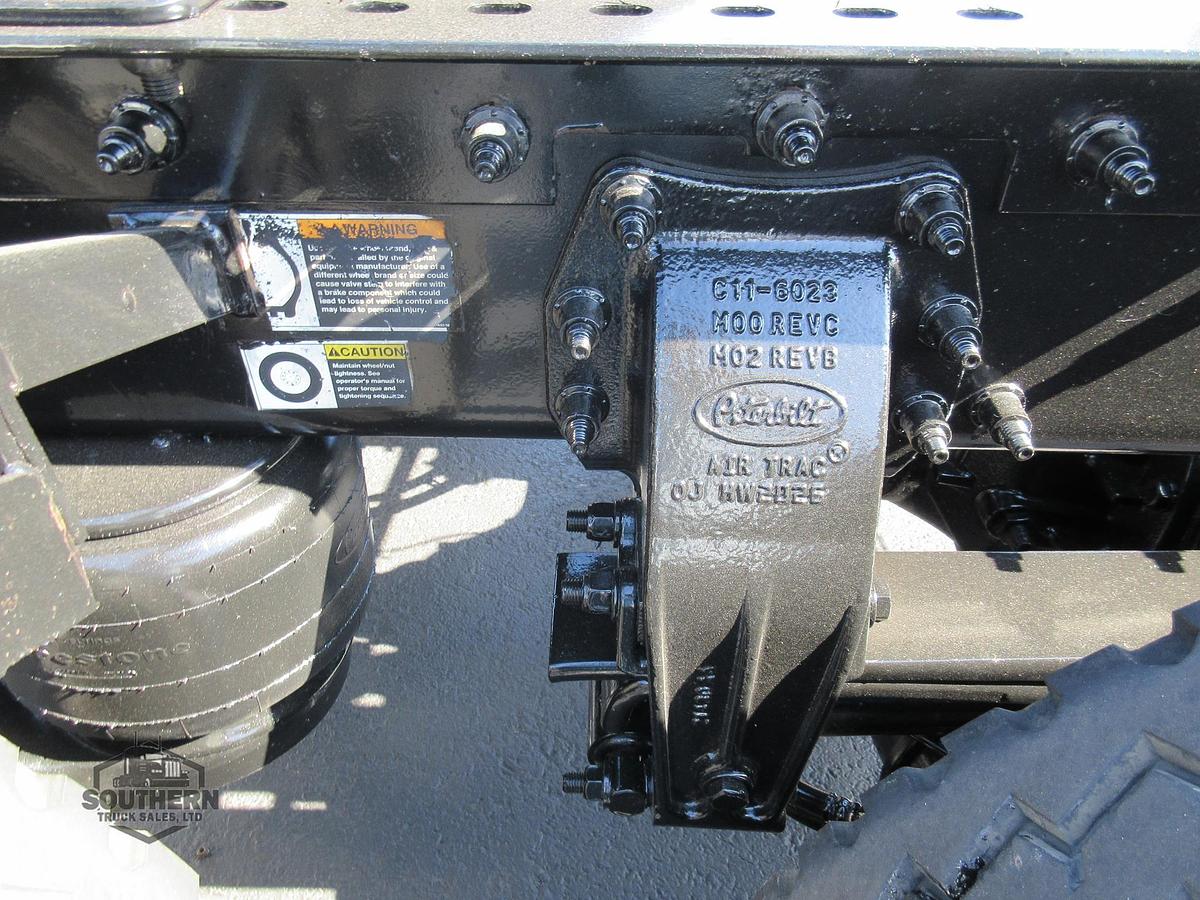 Used 2022 PETERBILT 389