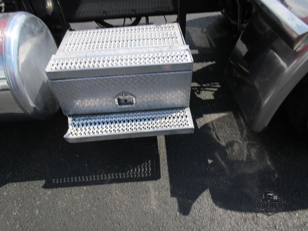 Used 2021 PETERBILT 389