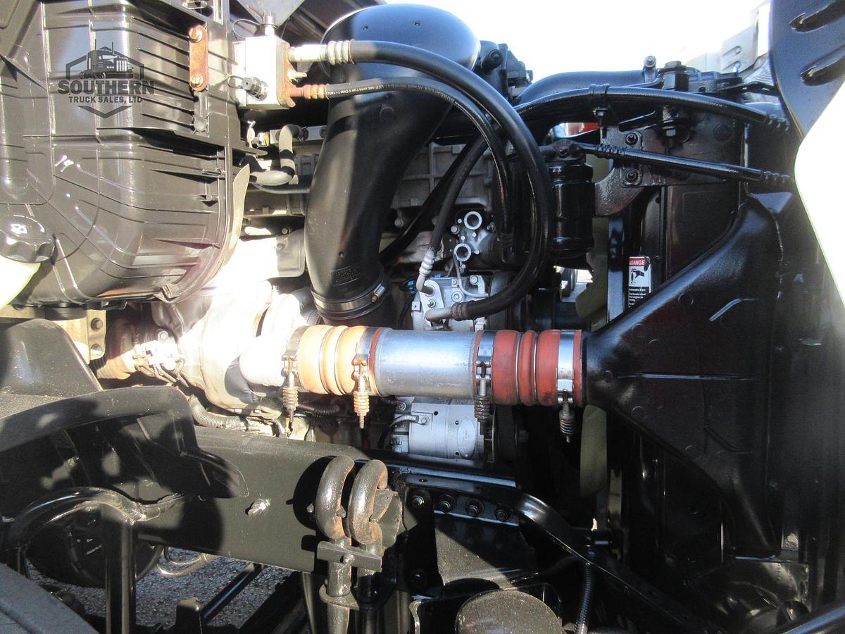 Used 2018 FREIGHTLINER CASCADIA 113