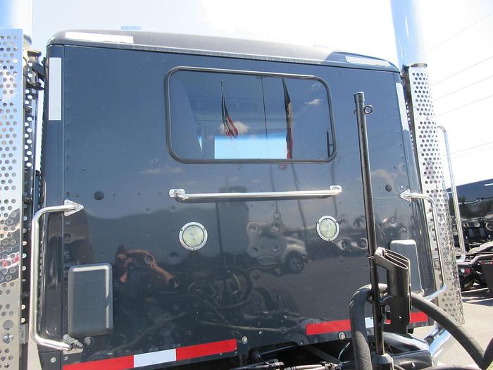 Used 2017 KENWORTH T880