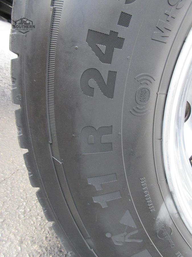 Used 2023 KENWORTH T880
