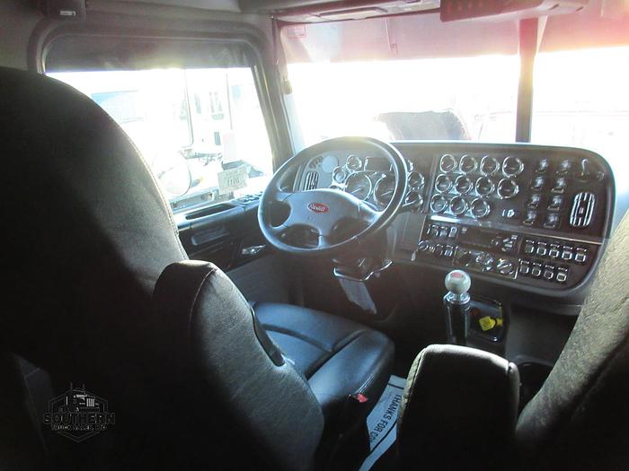 Used 2020 PETERBILT 389