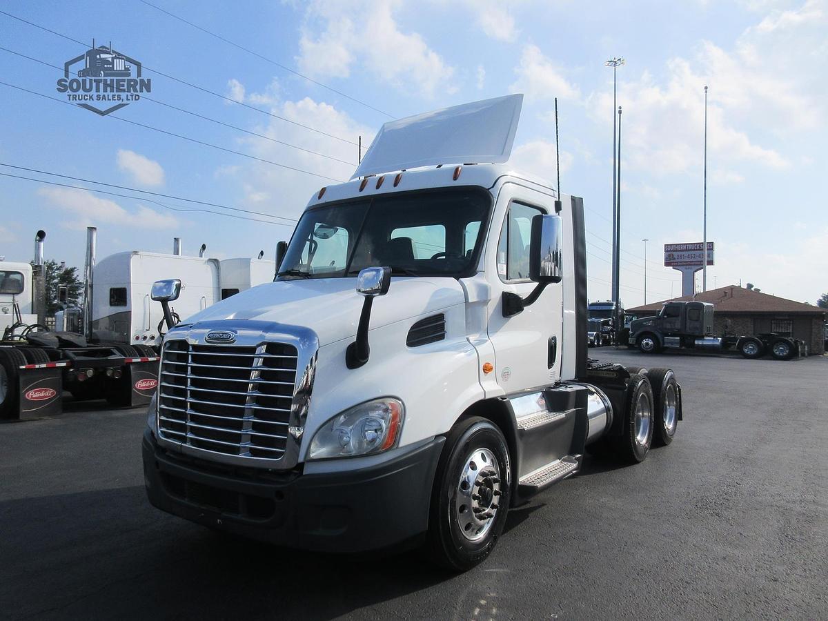Used 2019 FREIGHTLINER CASCADIA 113