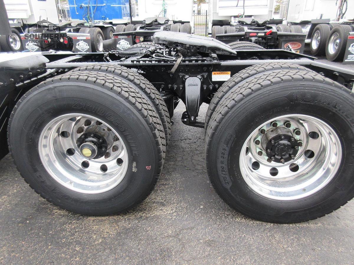 Used 2018 FREIGHTLINER CASCADIA 113