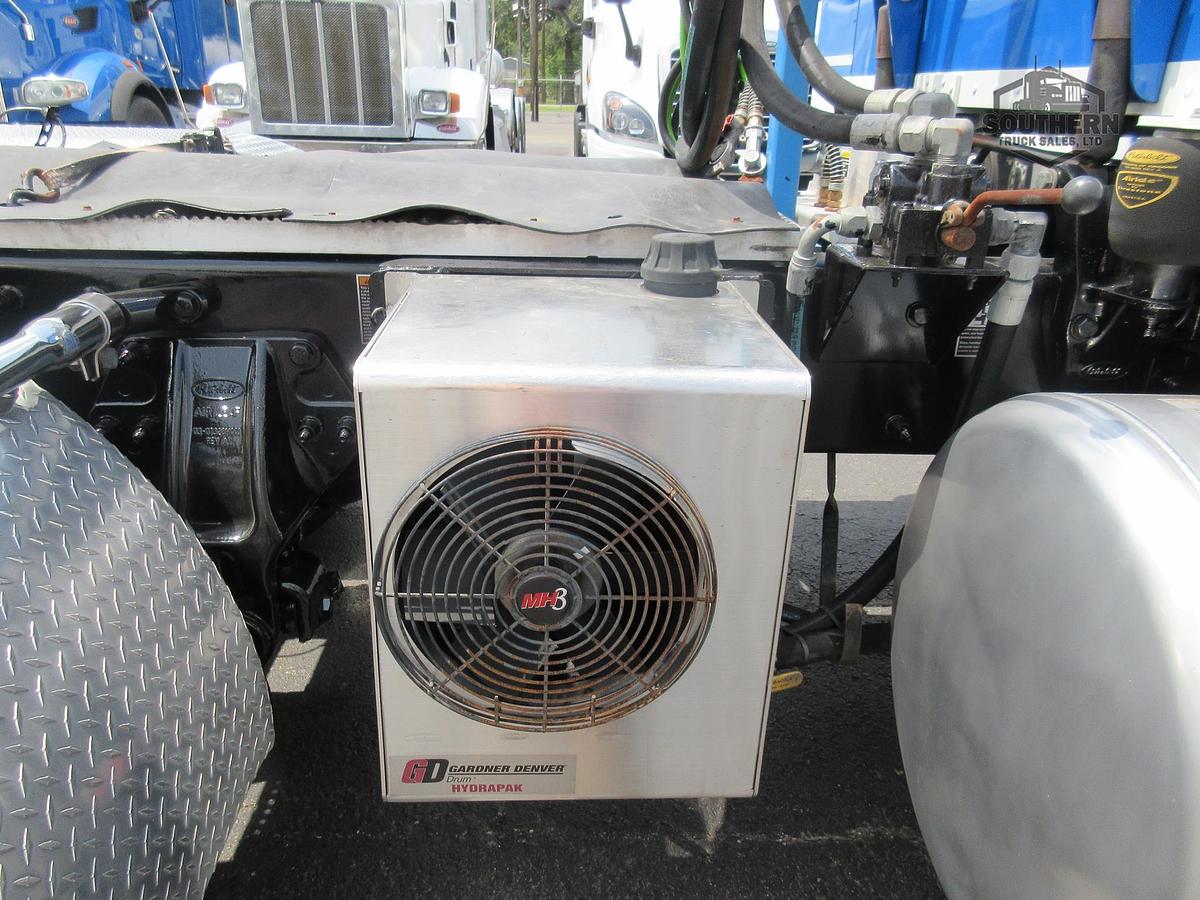 Used 2019 PETERBILT 389