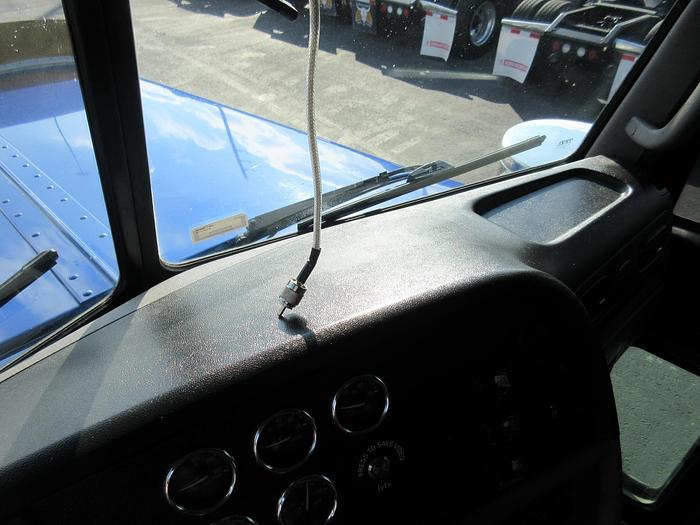 Used 2014 PETERBILT 389